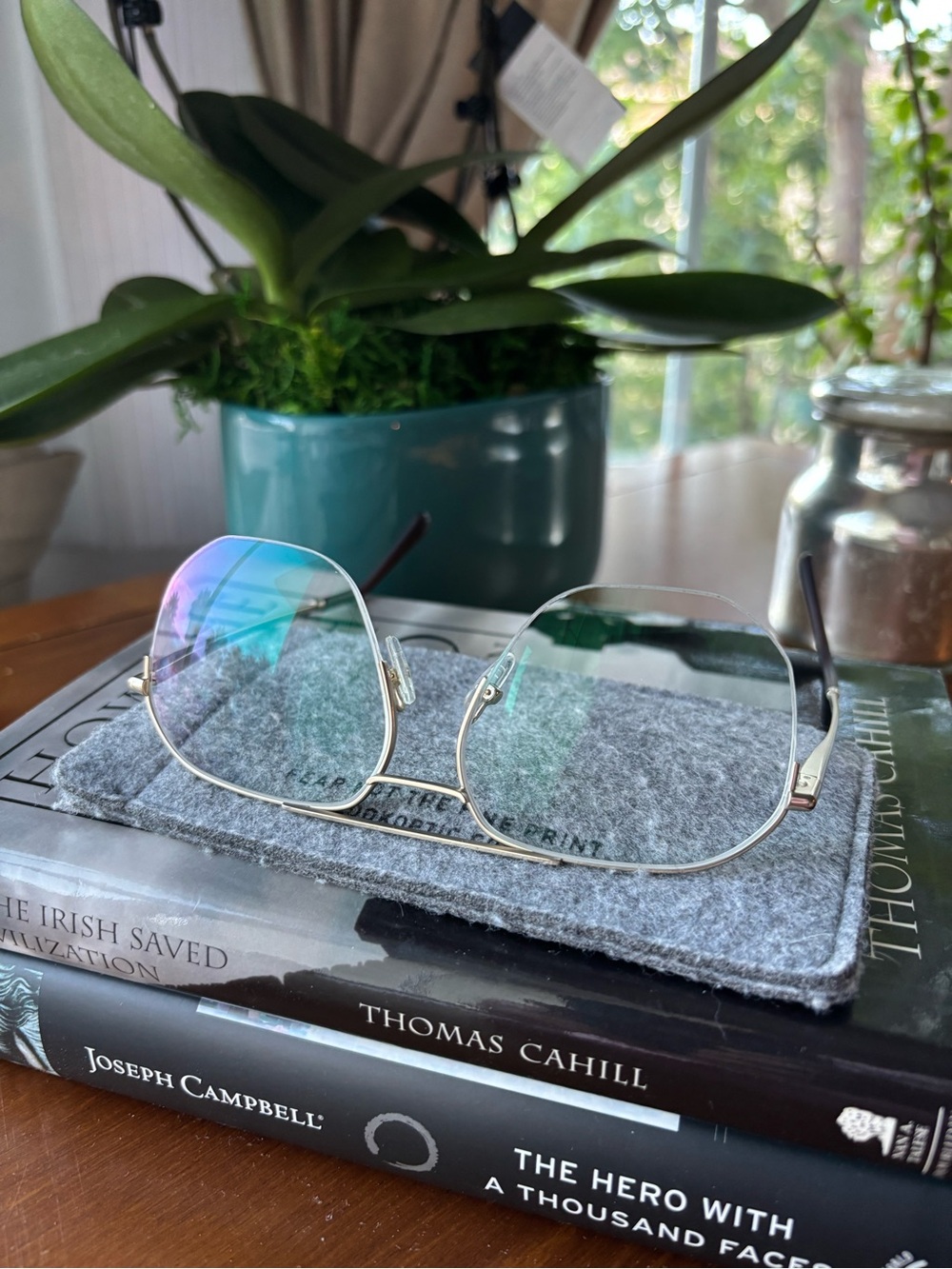 LOOK OPTIC Muse +2.00 Readers Shiny Rose Gold Clear Lens